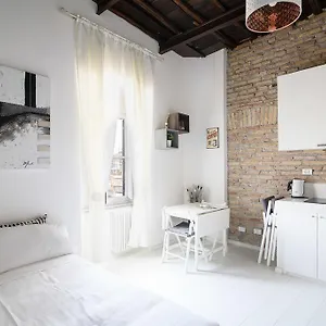  Apartment White Ostilia Italien