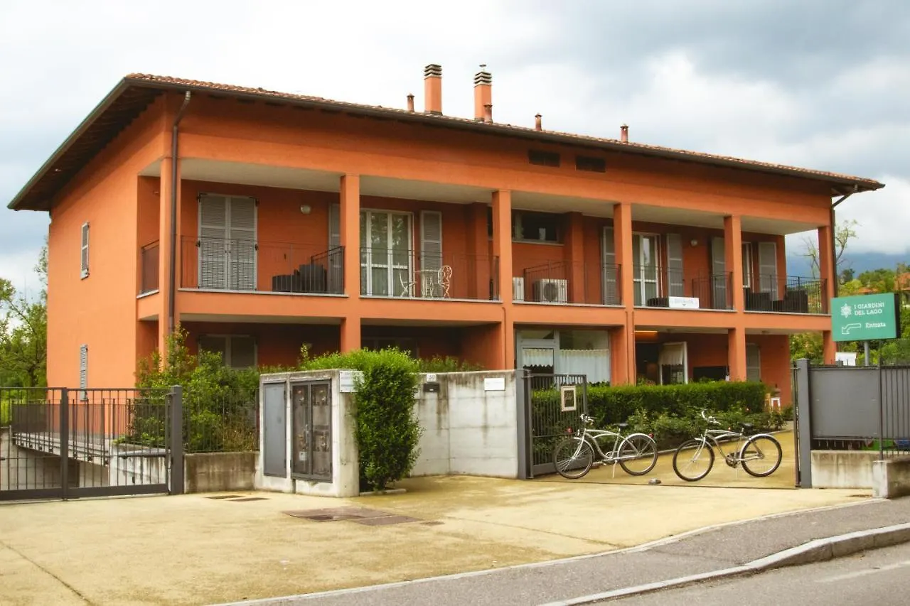 וארסה Agriturismo Familiare I Giardini Del Lago 0*,  איטליה